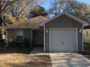 820 E Walnut Ave, Crestview, FL 32539