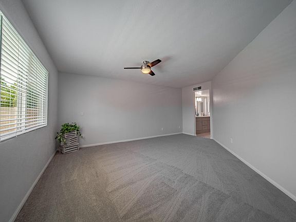 5th image of 715 N Brandon Dr
