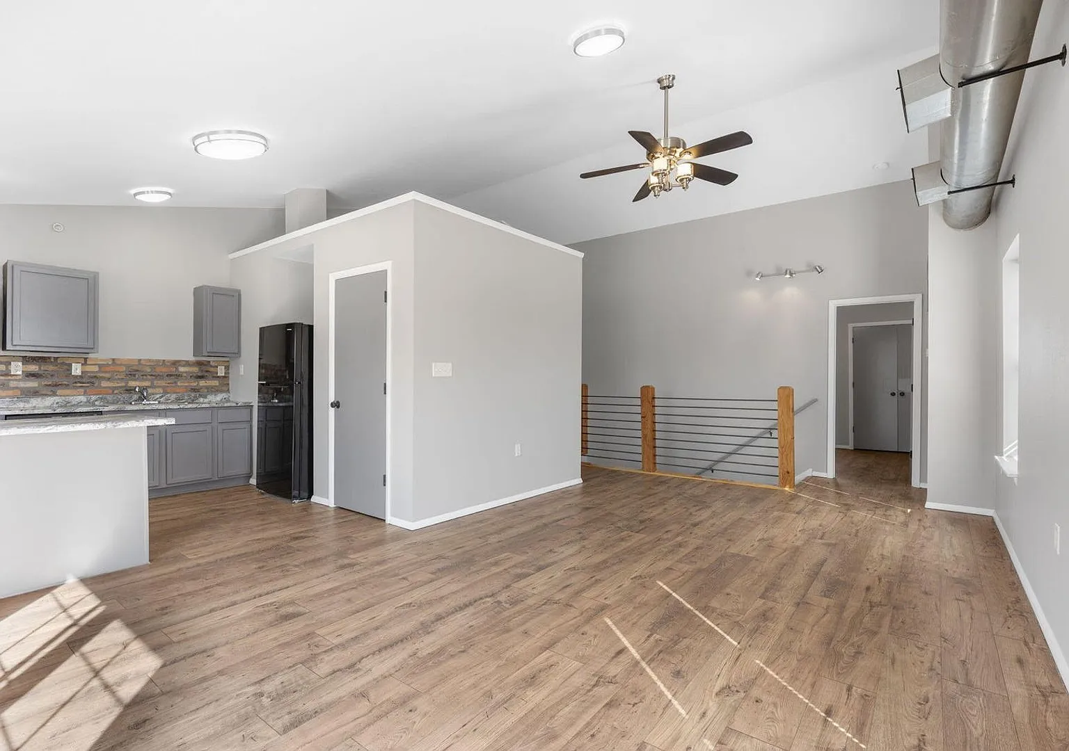 Parkway Townhomes — Photo 2