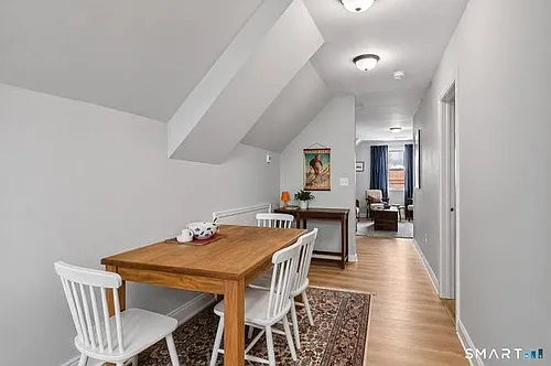 16 Edwards St Photo 1