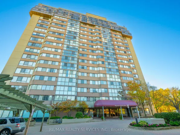 880 Dundas St W #1104, Mississauga, ON L5C 4H3