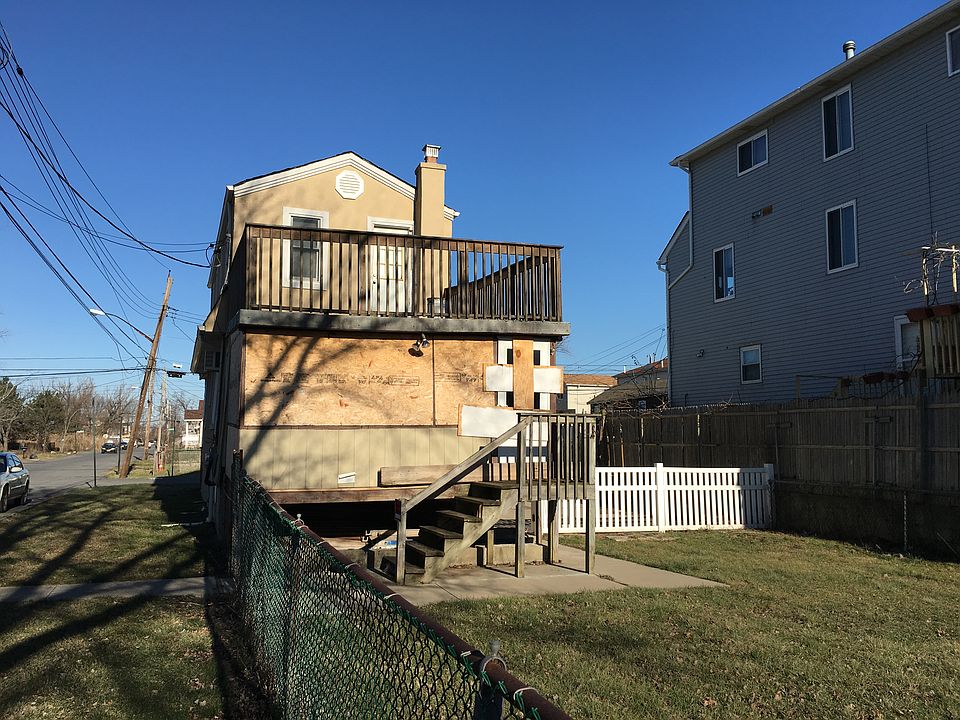 2nd image of 20 Mapleton Ave