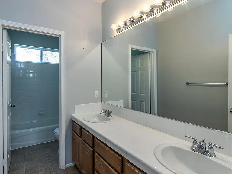 28031 Alta Vista Ave — Photo 18