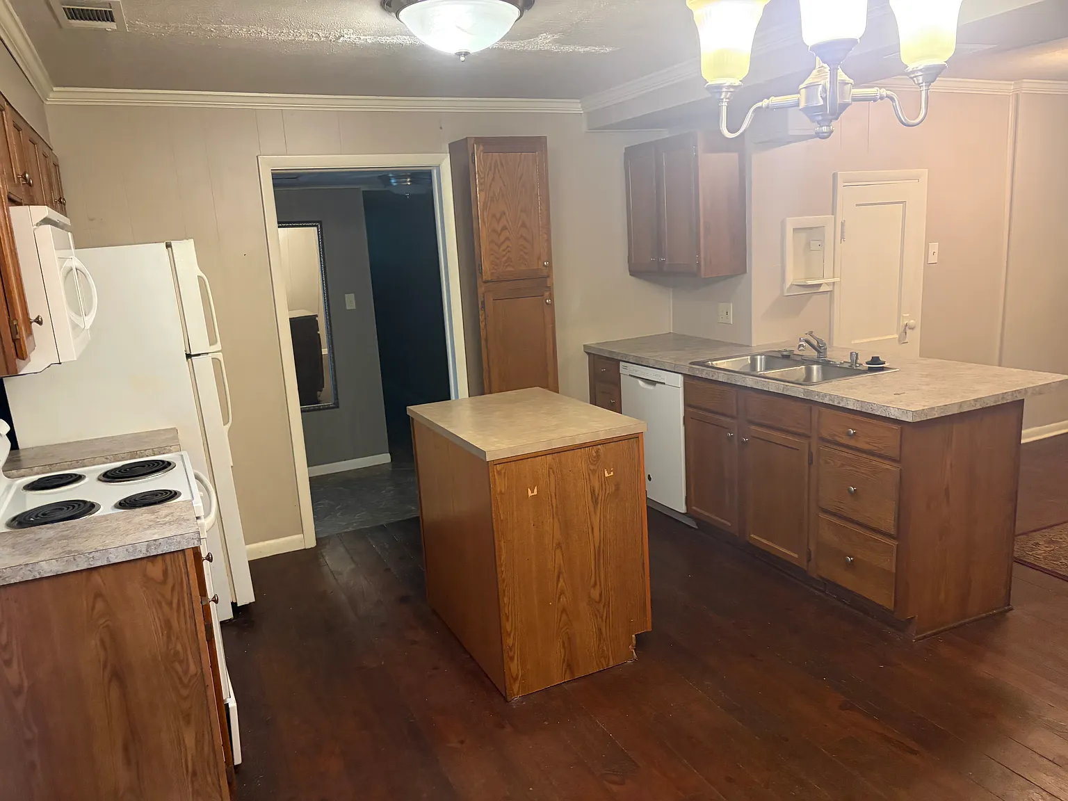 2 bed, 1100 sqft, $1,250 — Photo 2