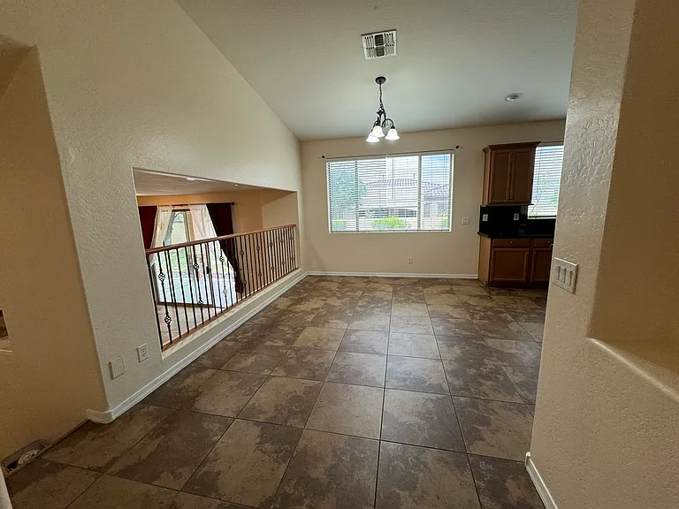 4524 W Rushmore Dr — Photo 8