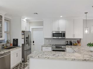 5652 NW 106th Ave, Coral Springs, FL 33076