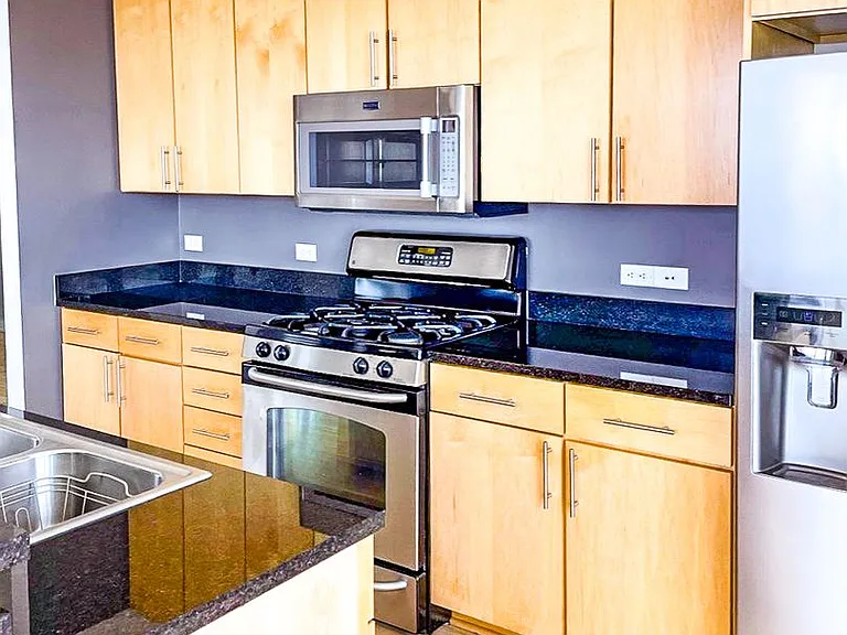 929 Portland Ave #2105 — Photo 12