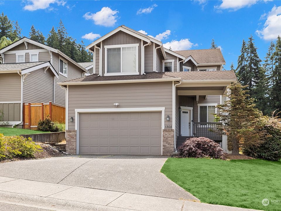 1st image of 1308 199th Street SW