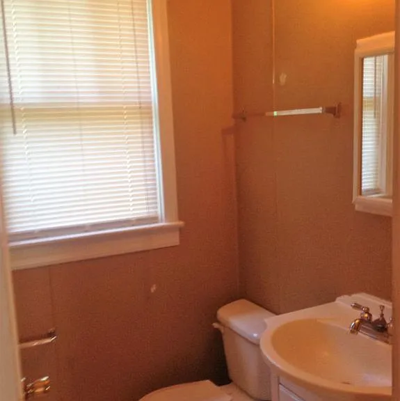 115 Longfellow Blvd — Photo 3
