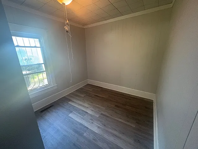 70 Poplar Ave — Photo 3