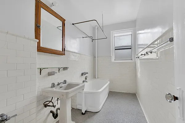 Sold by Compass | media 40