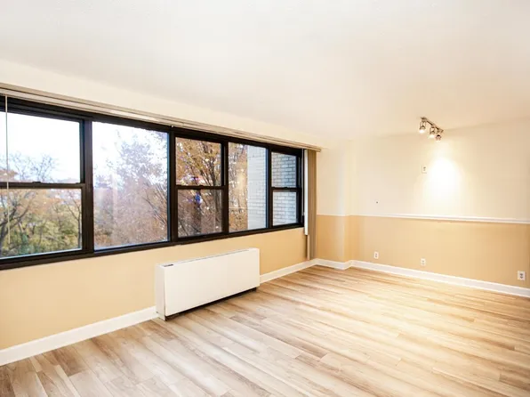 201 Saint Pauls Avenue image 15 of 37