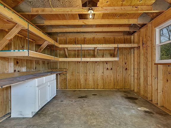5th image of 22125 206th St NW