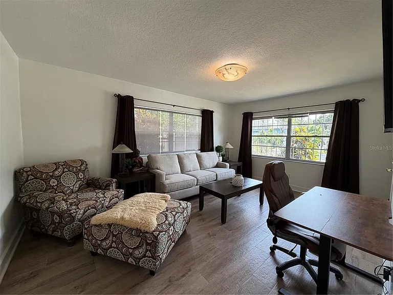 3230 W Saint Conrad St — Photo 5