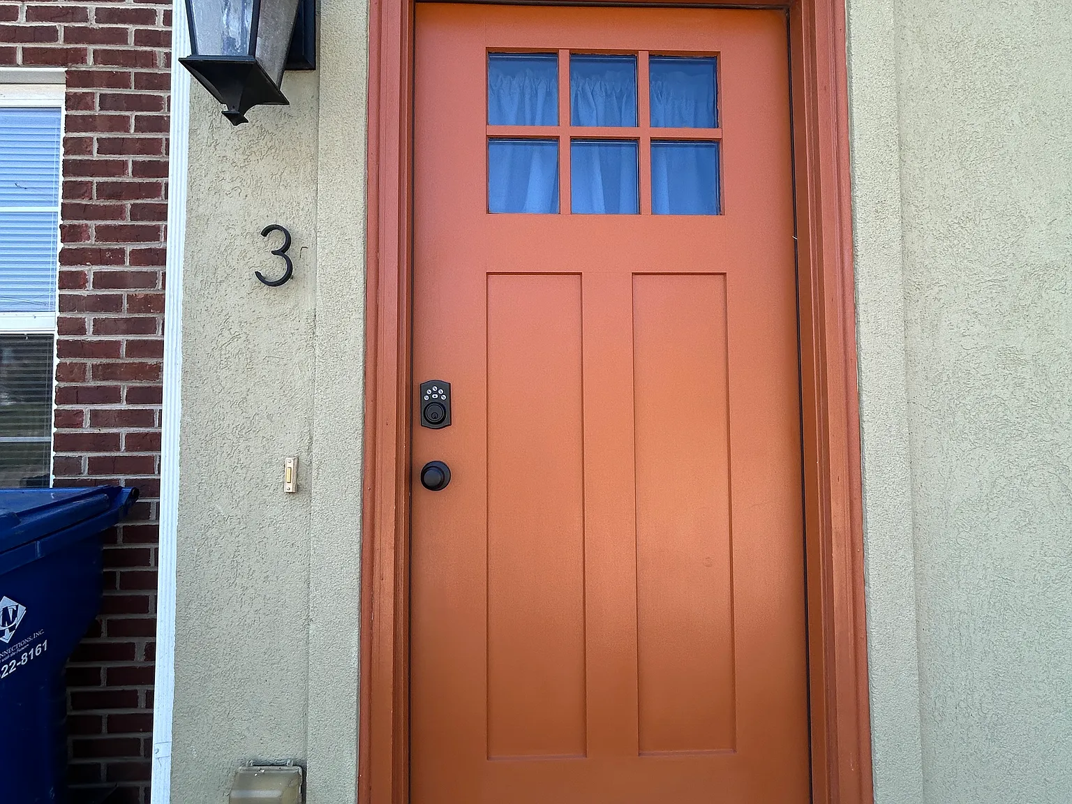 1615 Meadow Spring Dr — Photo 2