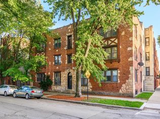 1955 W School St #2, Chicago, IL 60657
