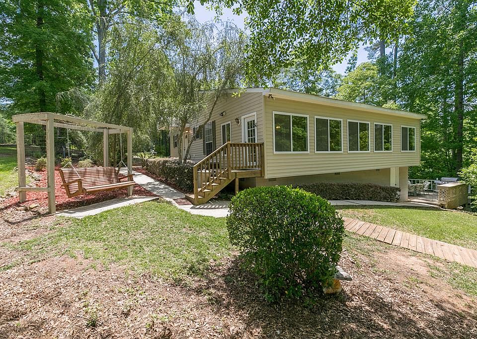 1st image of 245 Dogwood Dr
