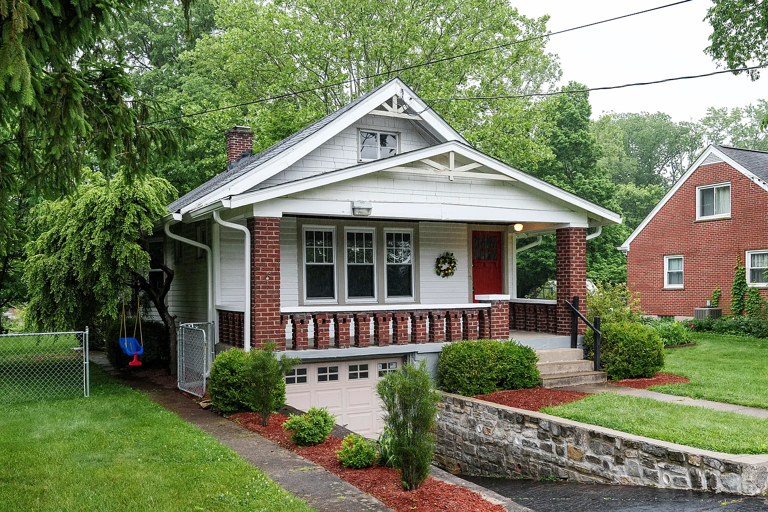 122 Edgewood Rd photo 1
