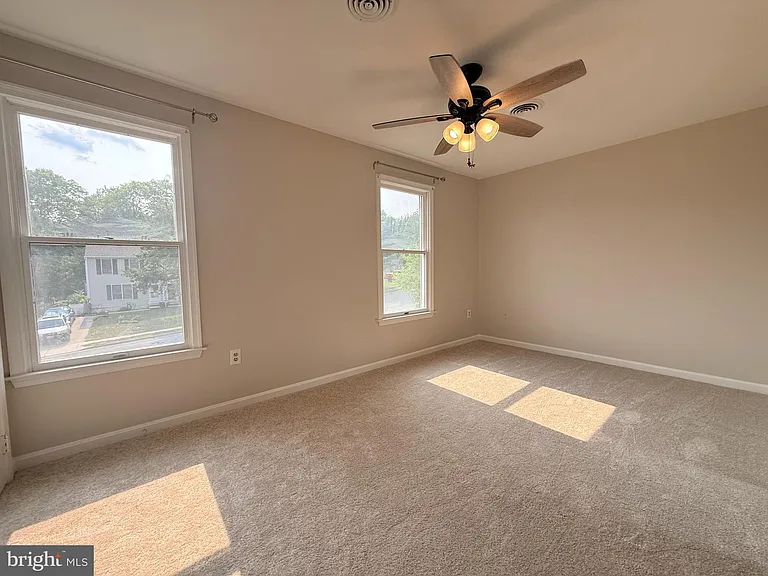 32 Provincial Pkwy — Photo 8