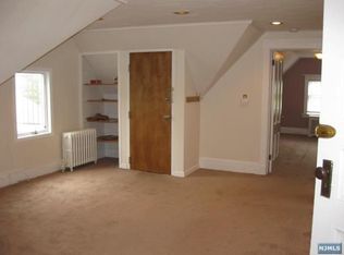 80 S Maple Ave APT 3, Ridgewood, NJ 07450