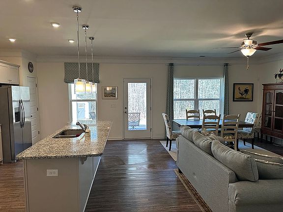 2nd image of 128 Kaitlyn Cir
