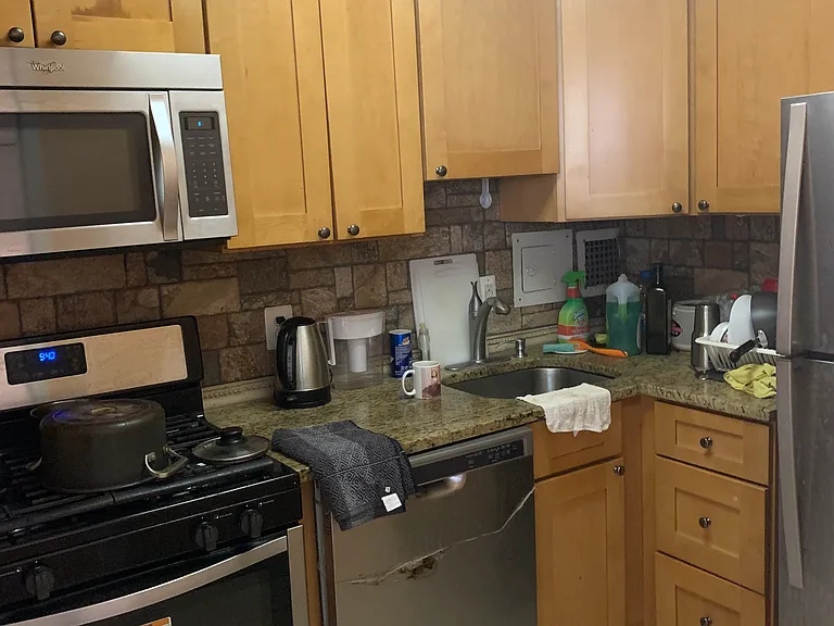 2401 H St NW #812 — Photo 4