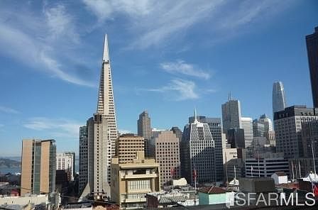 2nd image of 946 Stockton St APT 6A