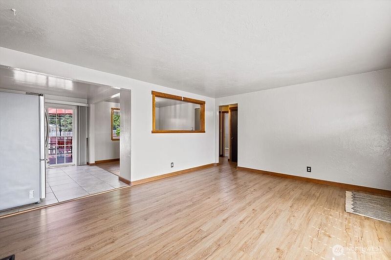 5th image of 1416 NE 158th Street