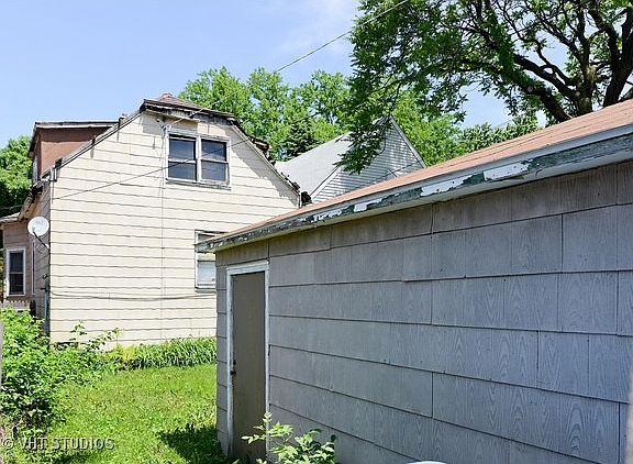 3rd image of 4425 W Montana St
