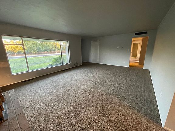3rd image of 3390 Elmer Ave