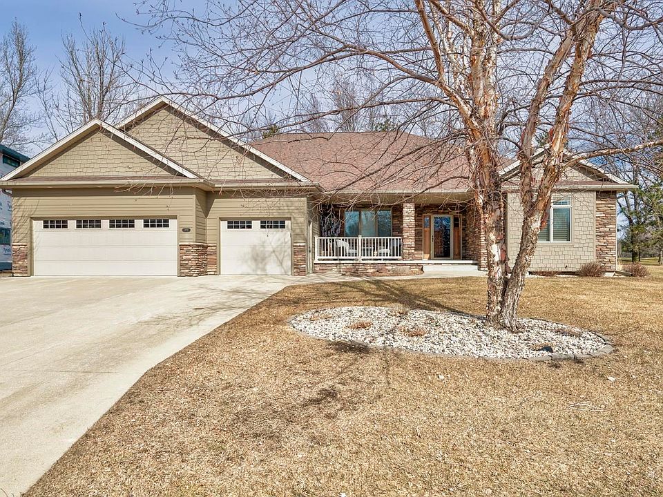 1st image of 872 Emerald Pines Dr