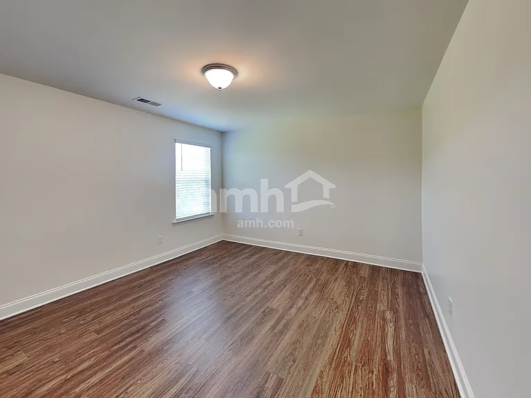 184 Larragan Dr — Photo 17