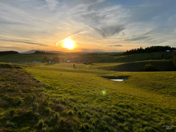 1027 Adventure Ln, Deary, ID 83823