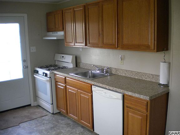 4th image of 1128 Chestnut St