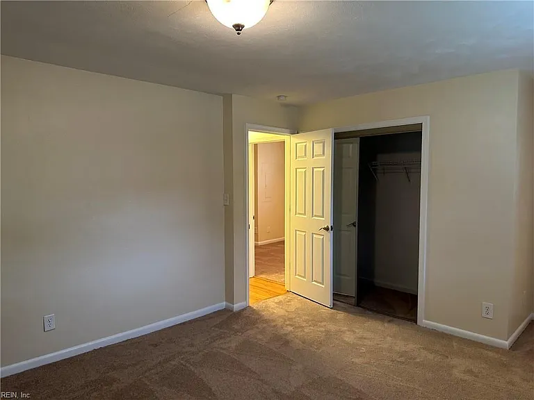 940 Redwood Cir — Photo 16
