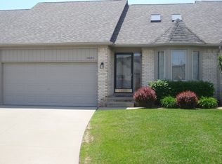 46093 Bentley Circle W, Macomb, MI 48044