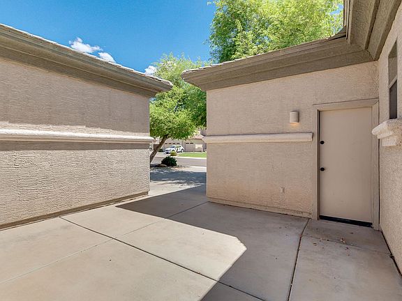 5th image of 2952 E Winged Foot Dr