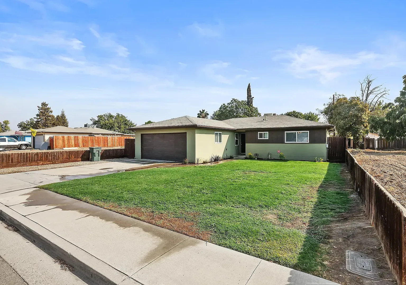 4335 W. Tulare Ave - 3 Bedroom 2 Bath - Sw Visalia — Photo 2