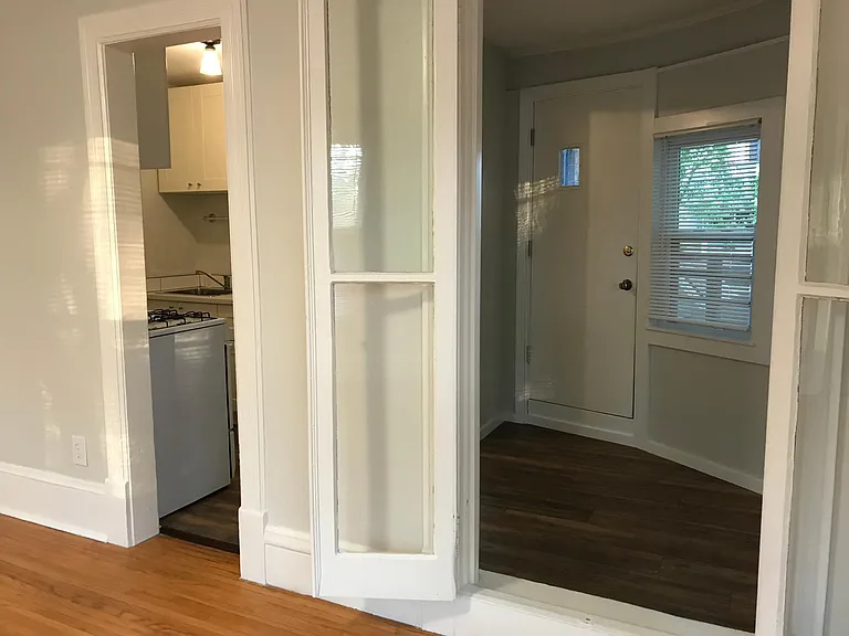 1325 Rutledge St #4 — Photo 3
