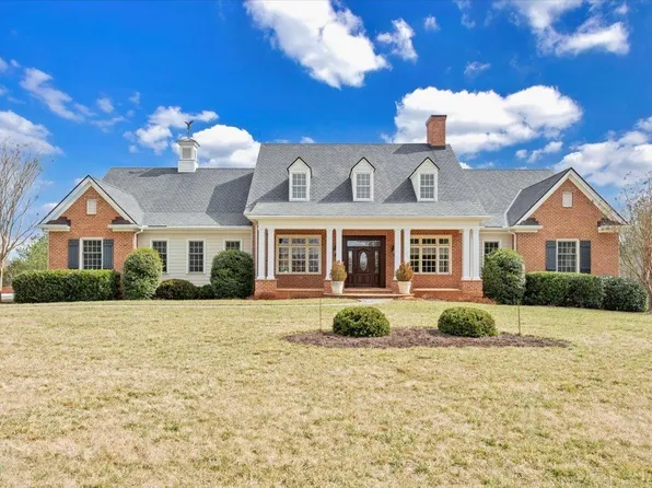 1660 Lees Mill Ln, Goode, VA 24556