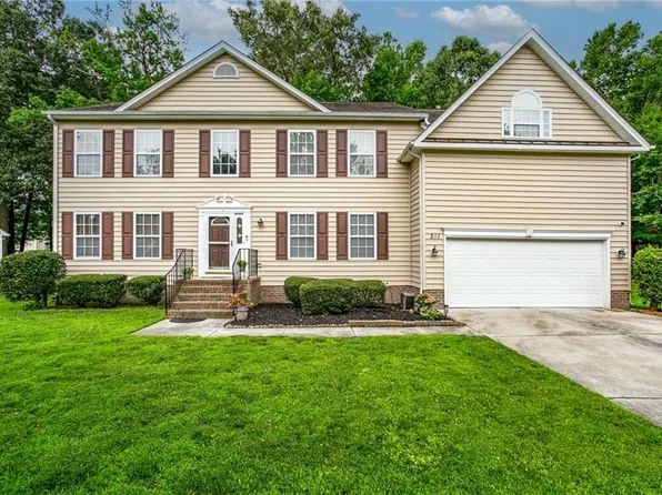 211 Bayberry Ln, Yorktown, VA 23693