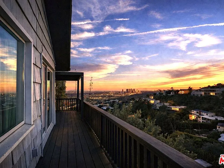 8810 Hollywood Blvd — Photo 10
