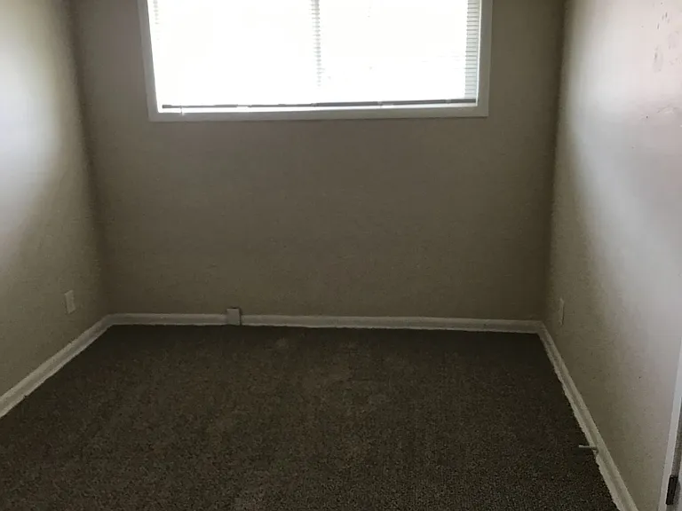 Eastside 1 — Photo 20