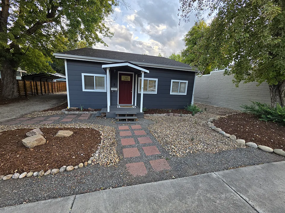 751 9th Ave