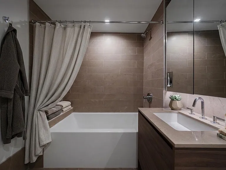 577 Baltic St #3C — Photo 4