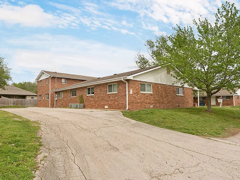East University Apartments — Photo 13