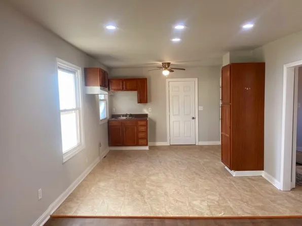 410 Porter St, Gary, IN 46406