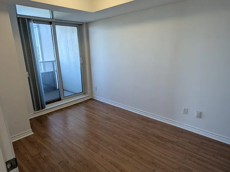 8 Rean Dr #1105 — Photo 10