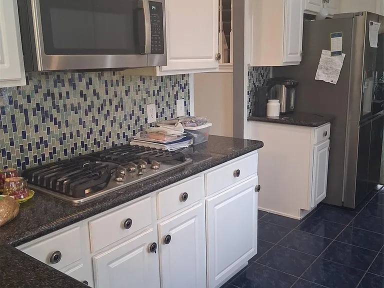 7915 Wolfield Ln — Photo 9