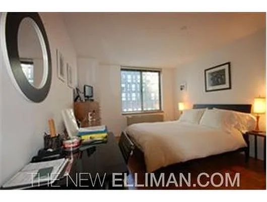 Rented by Douglas Elliman | media 36